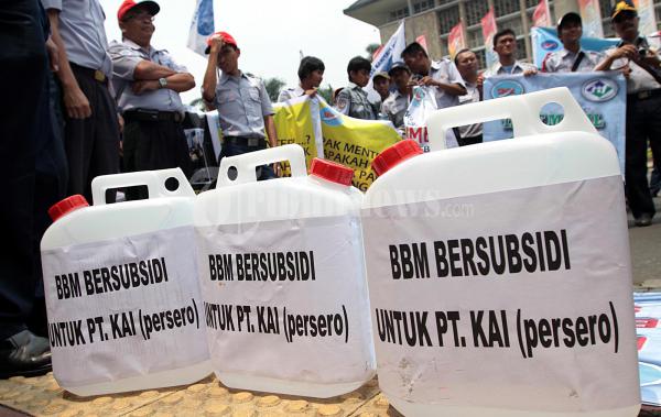 Unjukrasa Karyawan Kereta Api