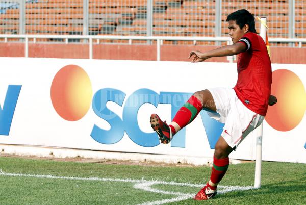 Tendangan Pojok Eggy Melgiansyah