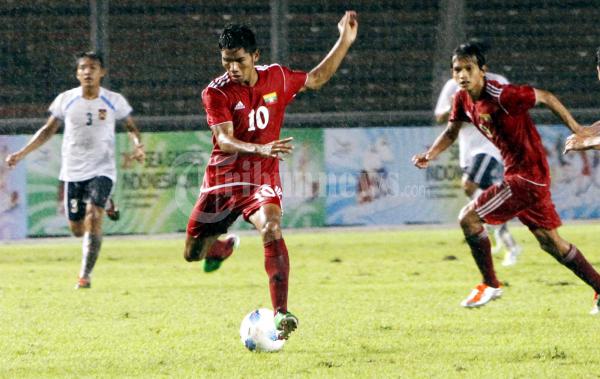 Kyaw Ko Ko Berusaha Cetak Gol