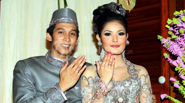 Cincin Kawin Nindy dan Aksa