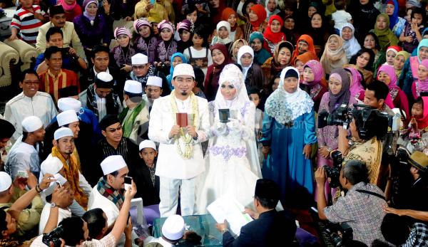 Pernikahan Kedua Ustad Solmed