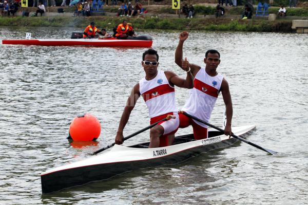 Tim Canoe Double Indonesia Sumbang Emas