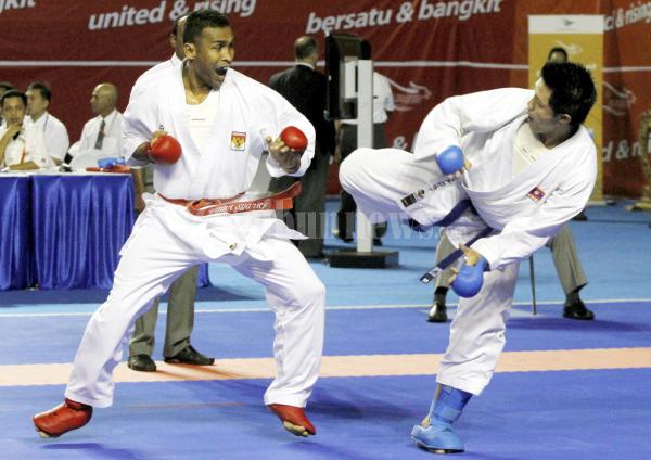 Umar Syarif beraksi