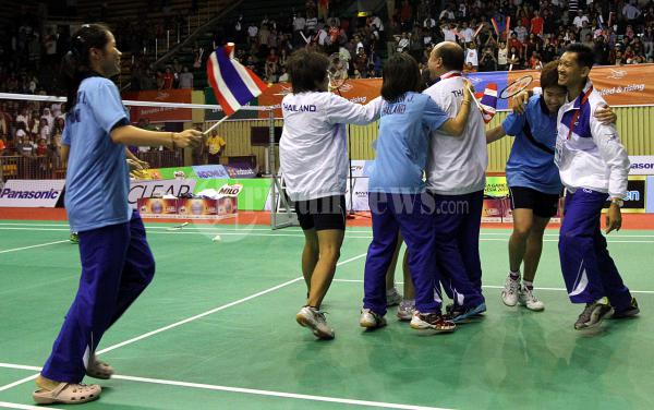 Celebrasi Tim Bulutangkis Thailand