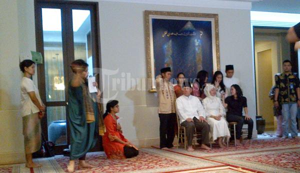 Acara Siraman Siti Ruby Aliya Rajasa