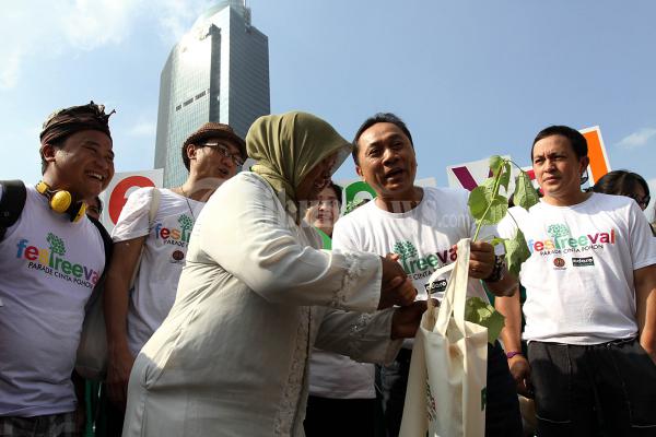 Berikan Bibit Pohon