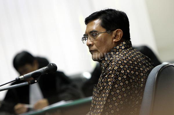 Dengarkan Tuntutan Jaksa KPK