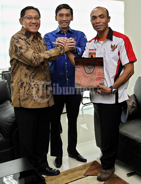 Sabar Gorky Dapat Penghargaan