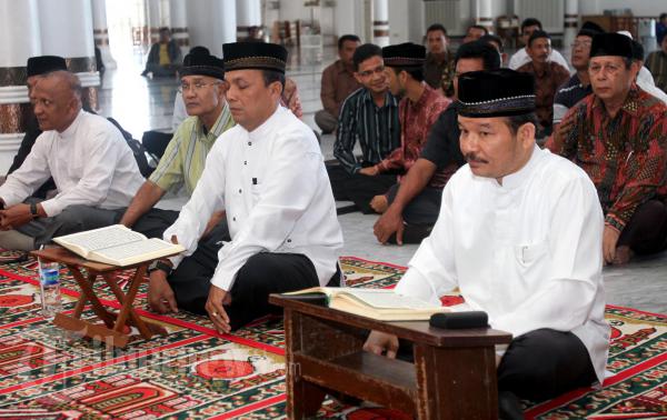 Pasangan Calon Gubernur Aceh Tes Baca Al Quran