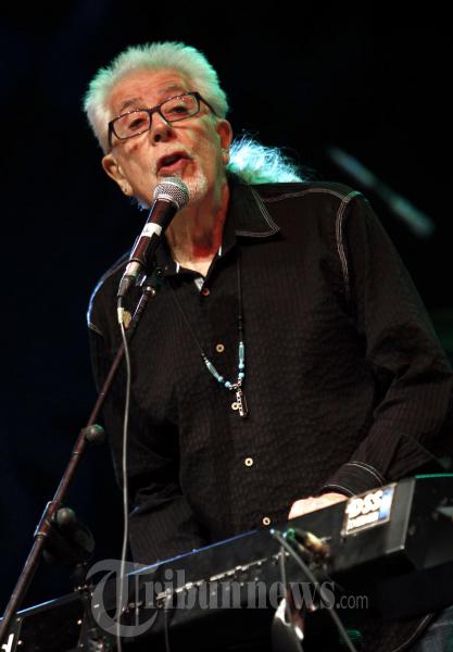 Aksi John Mayall