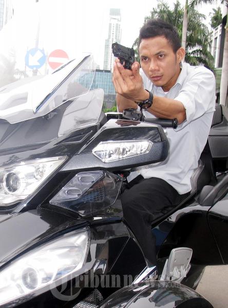 Norman Kamaru Jago Tembak