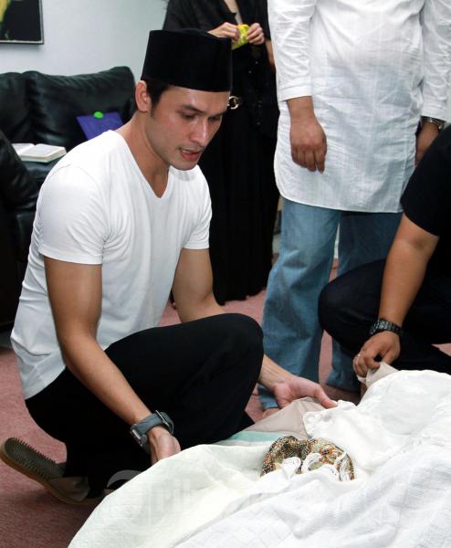 Ayahanda Indra Bruggman Meninggal