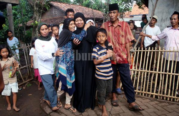 Sambutan Untuk Bayanah di Kediamannya