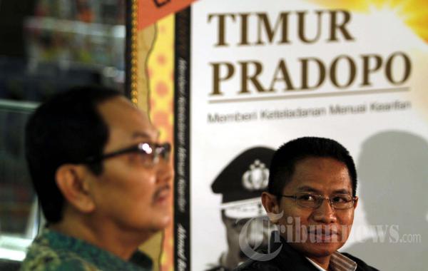 Catur Sapto Edy Hadiri Pluncuran Buku Kapolri