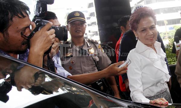 Miranda Goeltom Bersaksi untuk Nunun
