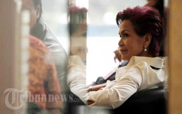 Miranda Goeltom Tunggu Pemeriksaan