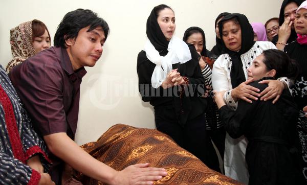 Ibunda Deswita Maharani Meninggal
