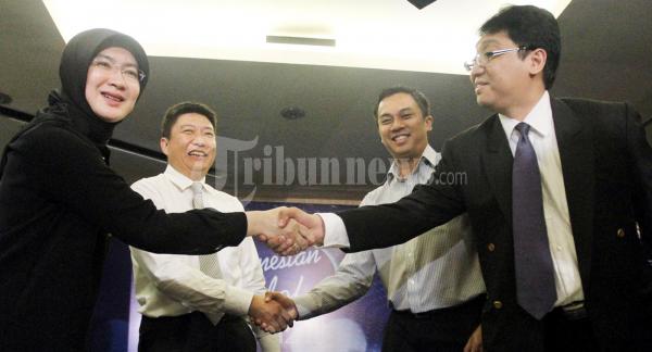 Cross Kerjasama dengan Indonesia Idol 2012