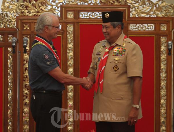 SBY Bersalaman dengan Raja Swedia