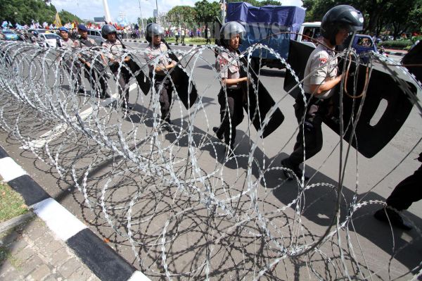 Aparat Kepolisian Amankan Demonstrasi Buruh