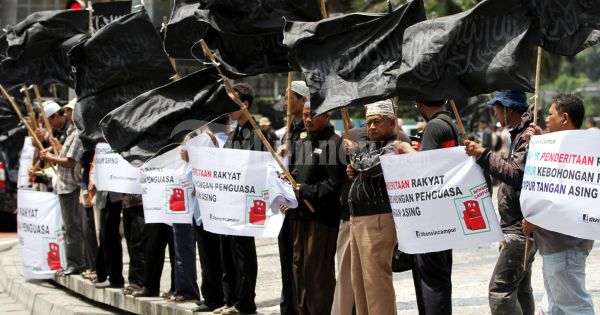 HTI Demo Tolak Kenaikan BBM