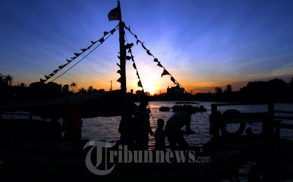 Liburan Dimanfaatkan Warga Ke Taman Impian Jaya Ancol