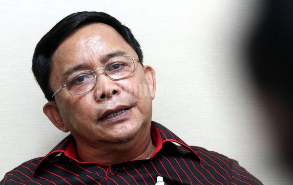 Politisi PDIP Adang Ruchiatna 2