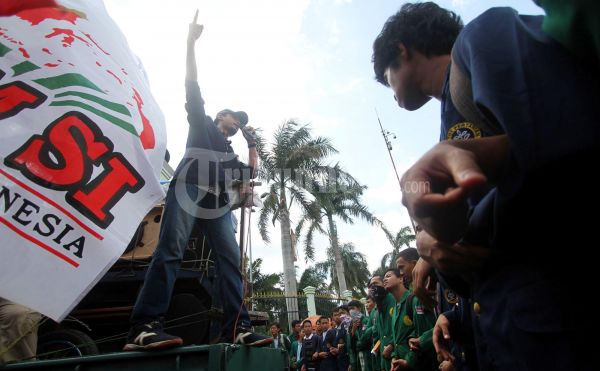 Demi Rakyat Turunkan Harga BBM