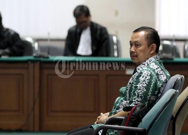 Dadong Irbarelawan Divonis 3thn Penjara Denda 100juta
