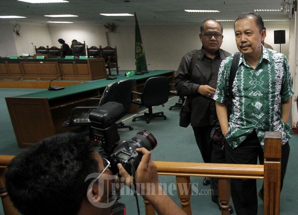 Dadong Irbarelawan Usai Divonis