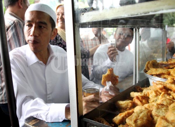 Jokowi Makan Tempe