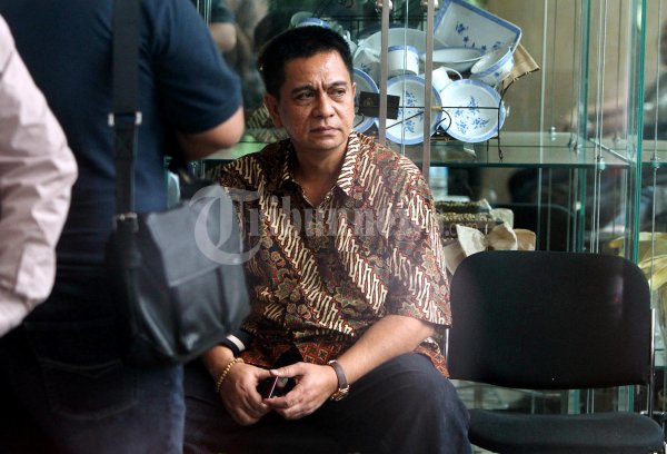 Menunggu Diperiksa KPK