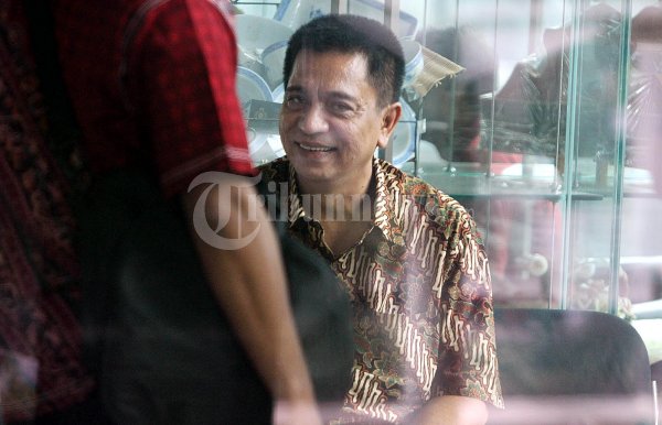 Menunggu Diperiksa KPK