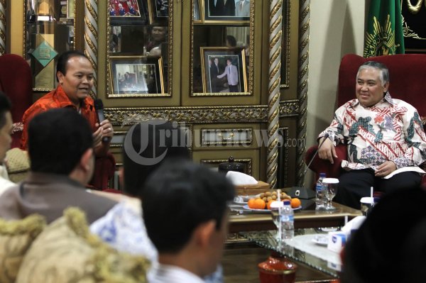 Hidayat Nur Wahit Sambangai Dien Syamsudin