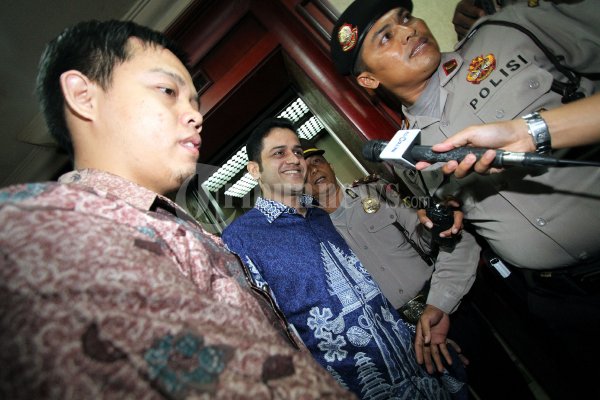 Nazaruddin Tersenyum Usia Di Vonis