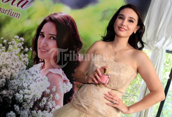 Febby Febiola Luncurkan Produk Parfumnya