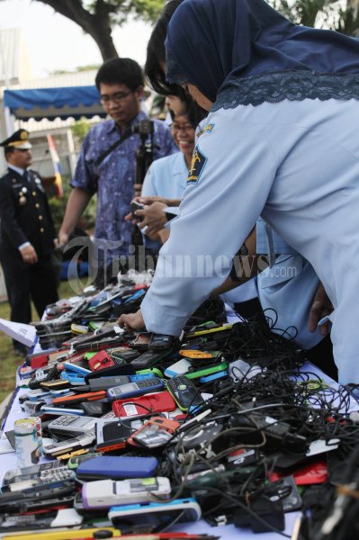 Periksa Barang Sitaan