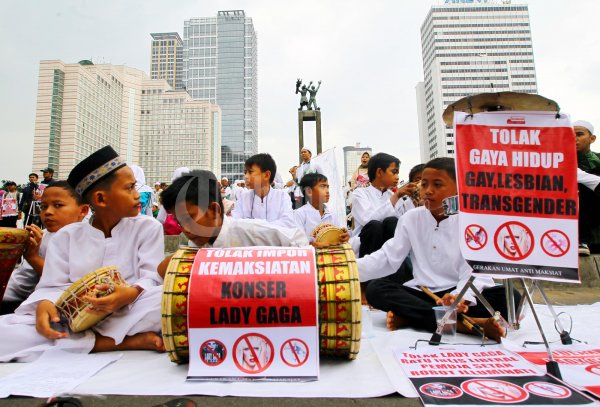 Tolak Lady Gaga di Indonesia