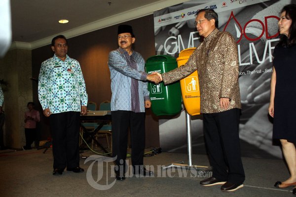 Senayan City Sumbang Tempat Sampah