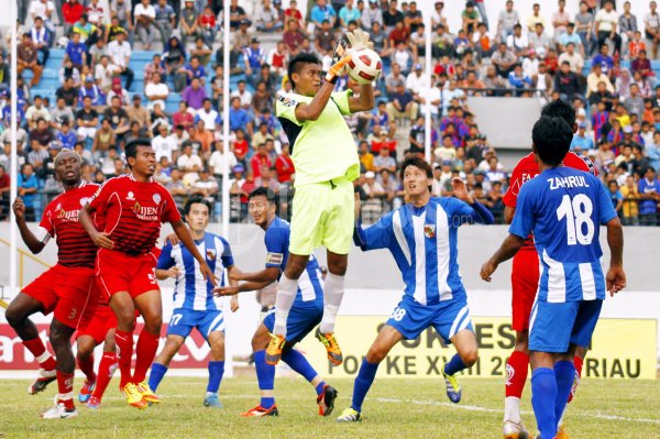 Arema Malang Dikalahkan PSPS Pekanbaru