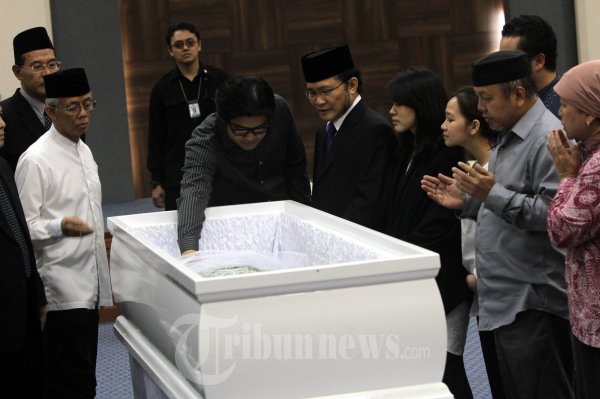 Keluarga Alm Menkes Endang Rahayu Sedyaningsih