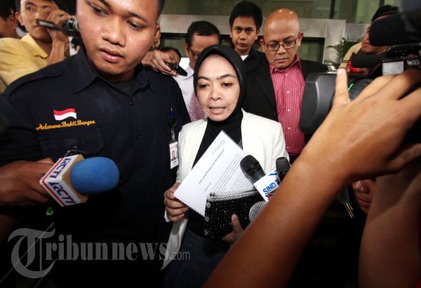 Wa Ode Nurhayati Usai Diperiksa KPK
