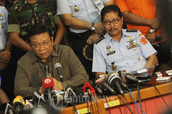 Menkokesra Didampingi Kepala Basarnas Umumkan 12 Jenazah Ditemuk