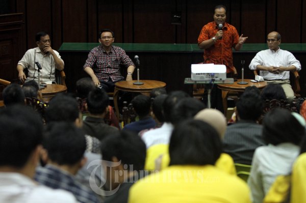 Cagub Cawagub Debat Program Kesehatan di UI