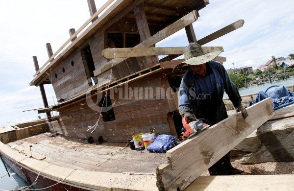 Membuat Kapal Pengangkut Ikan