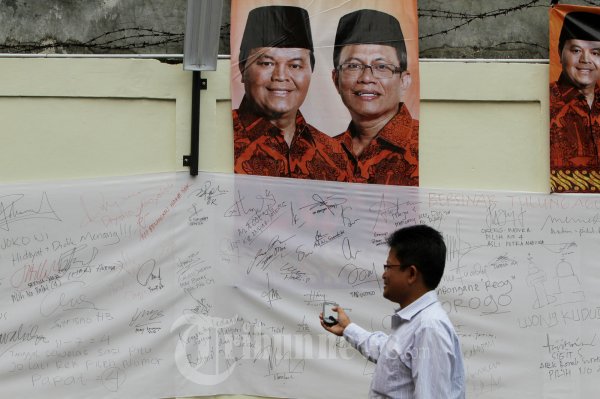 Tanda Tangan Dukungan Pasangan Hidayat Didik