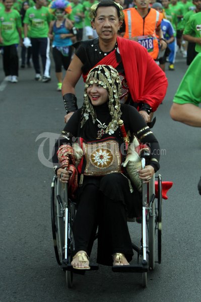 Kostum Unik Jakarta Internasional 10 K