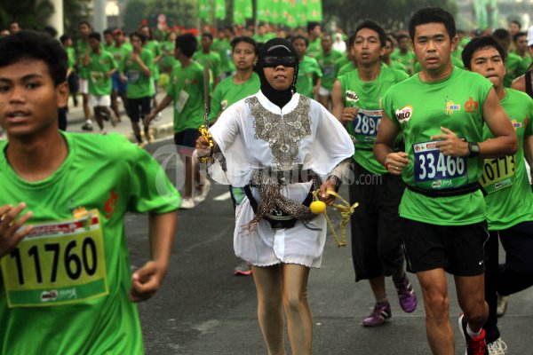Kostum Unik di Jakarta Internasional 10 K