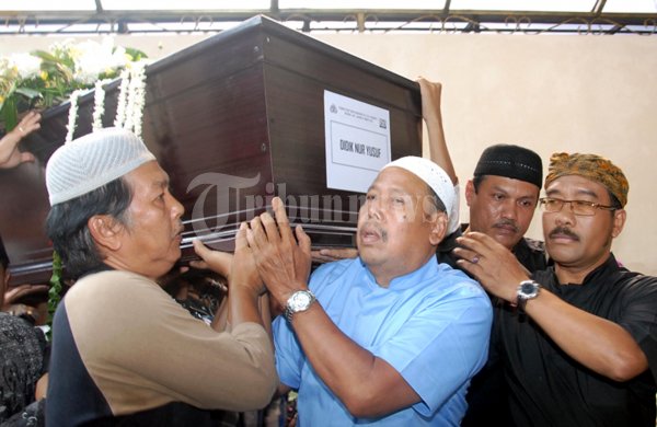 Jenazah DN Yusuf Tiba Dirumah