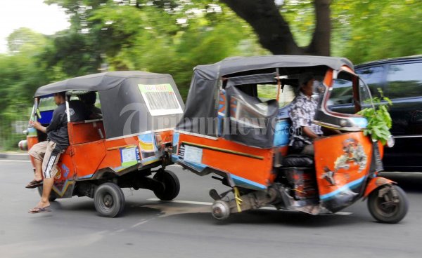Bajaj Tarik Bajaj